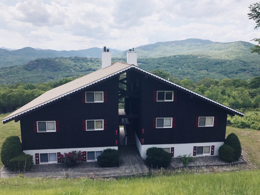 Airbnb in Jackson New Hampshire | ourlittlehomestyle.com