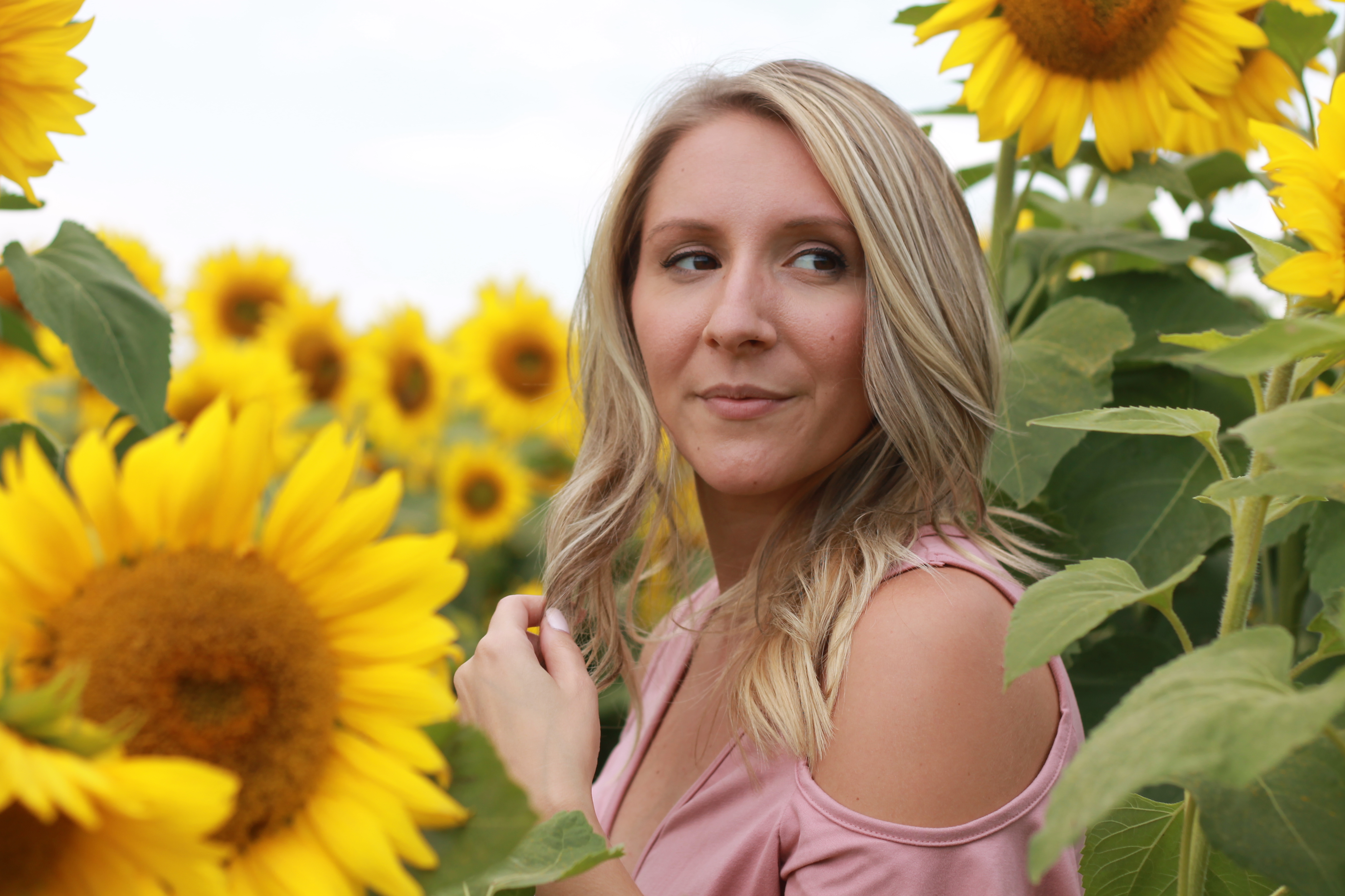 Sunflowers at Colby Farmstand | Maternity photoshoot | Our Little Home Style
