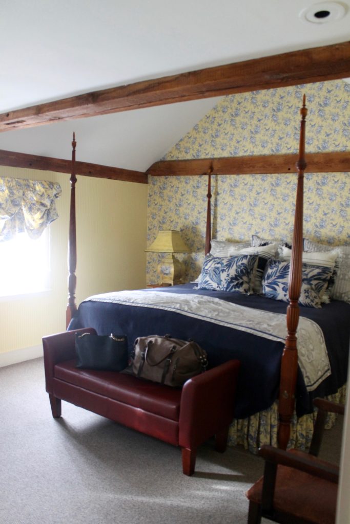 Bedford Village Inn's apartment suite luxury master bedroom | Market Street Petite blog
