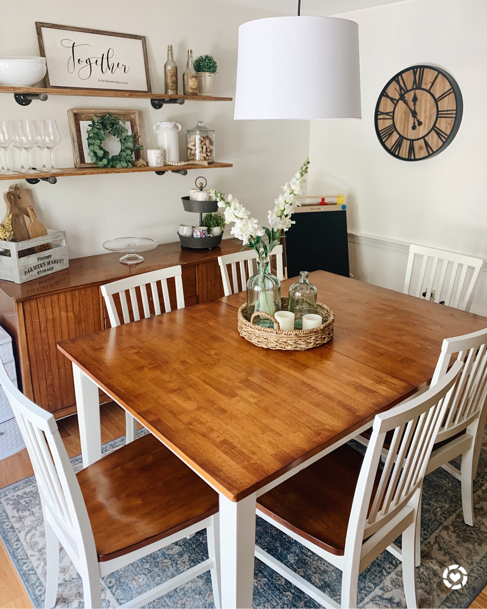 Farmhouse dining room decorated beautifully for spring to summer | ourlittlehomestyle.com